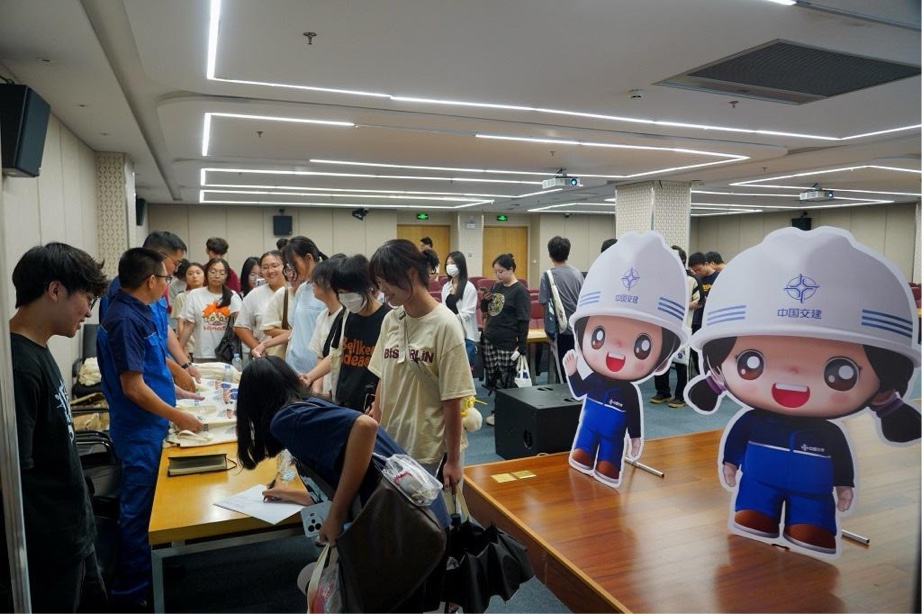 中交二航局「萬名工程師進課堂」走進深圳城市職業學院