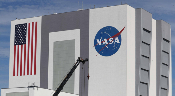 美國計劃在月面部署兩項科學儀器