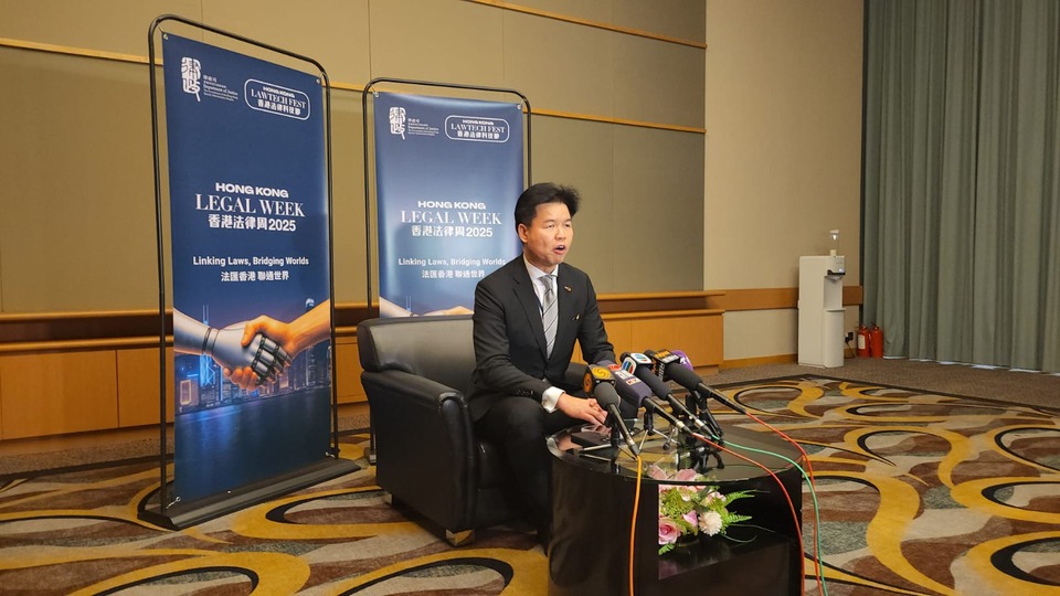 宏福苑大火丨律師會會長湯文龍喜見業界齊心協力助居民