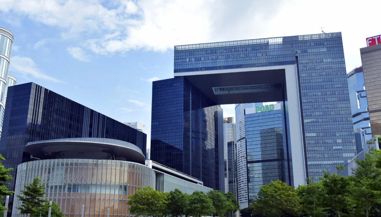 政府多管齊下確保樓宇維修工程合規安全