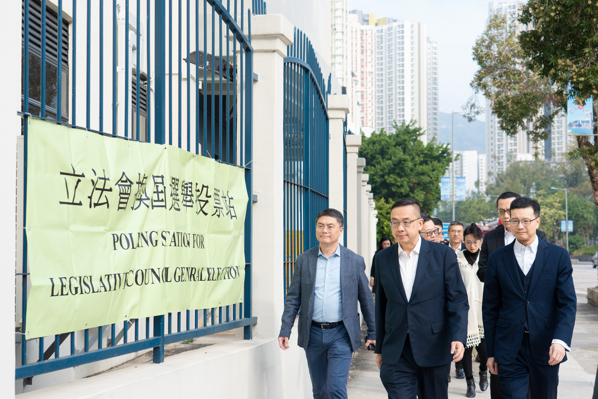 入境處各口岸加派人手  讓內地返港選民順利投票