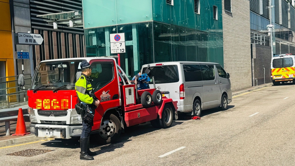 警方油尖打擊違泊 發近千張告票 拘1男