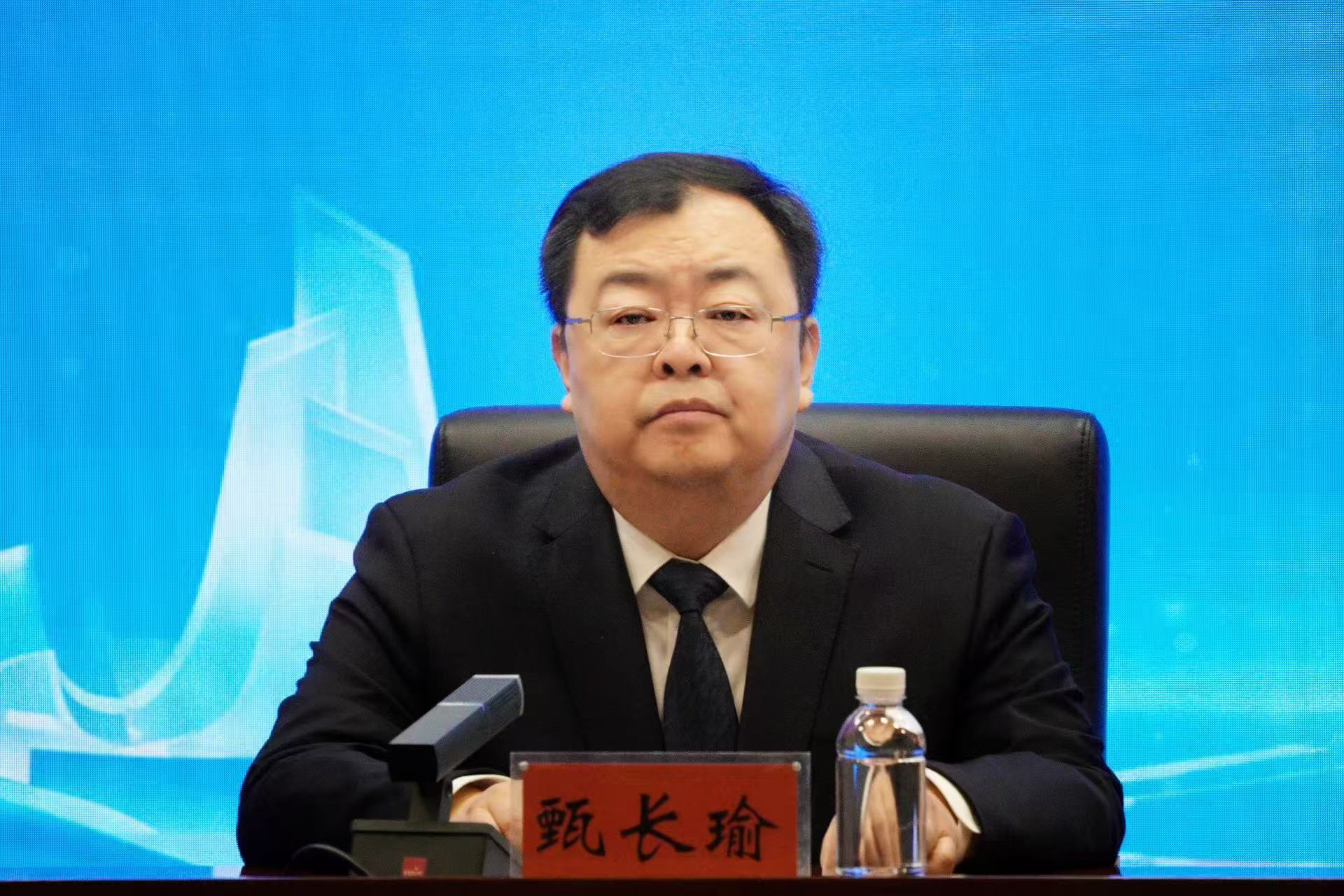 冰鏈世界 雪舞未來｜「冰博會」20餘場專題活動共舞 推動冰雪經濟全鏈發展