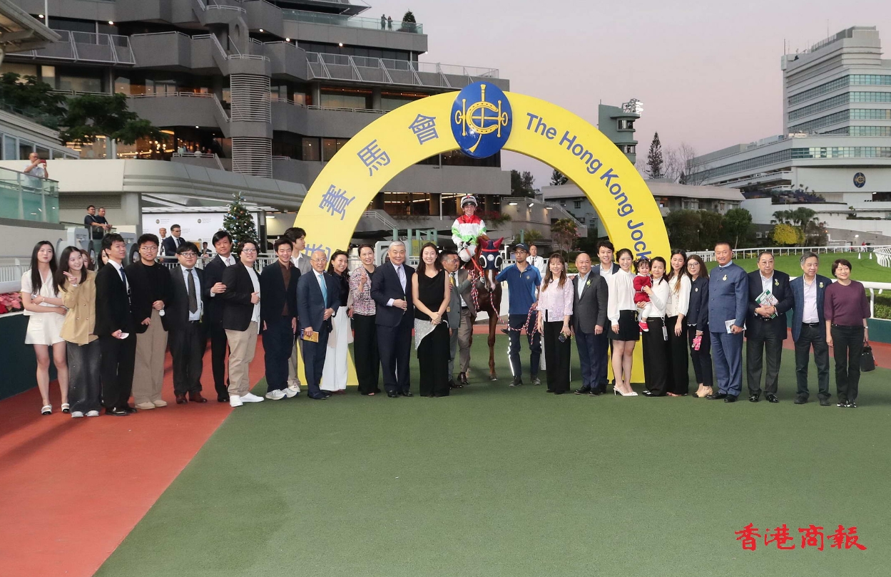 有片丨超勁赤兔險勝 體操王子李寧拉頭馬