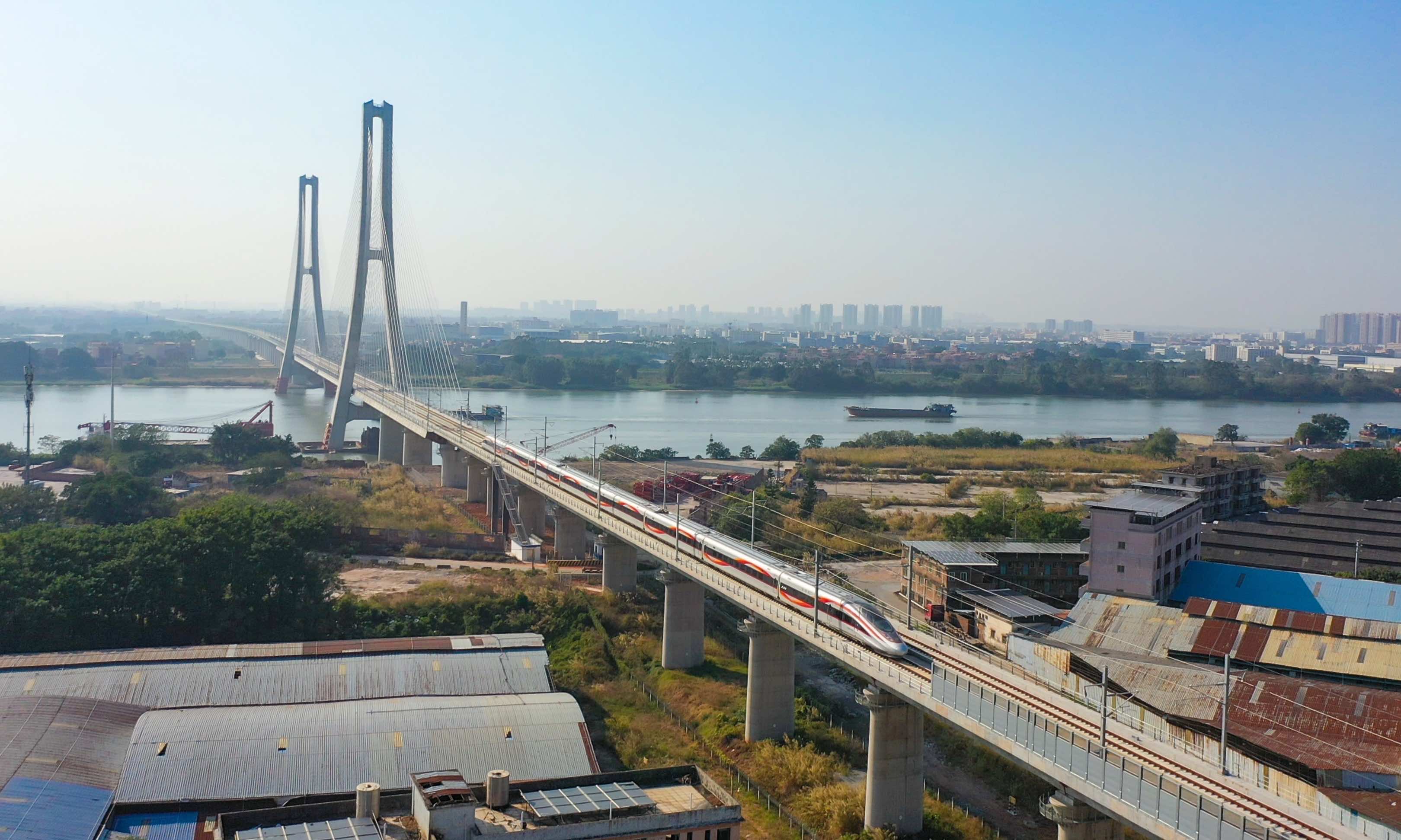 廣湛、汕汕（汕頭南至汕頭）高鐵開通 廣州至湛江最快1.5小時可達