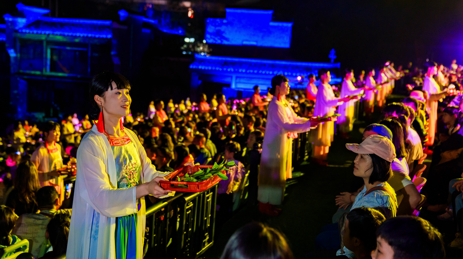 印象大紅袍港股上市首日破發 跌25%