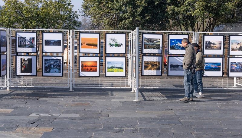 「黟起跨年光影在縣」 第十九屆中國黃山(黟縣)鄉村攝影大展西遞拉帷